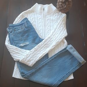 NWOT. Levi's boyfriend jeans. Size 0.